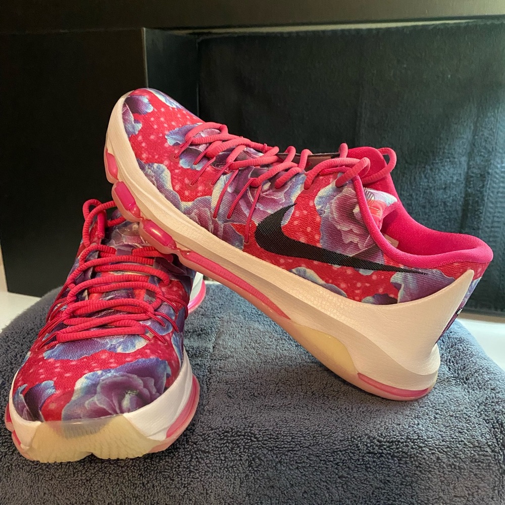 Nike KD 8s Aunt Pearl